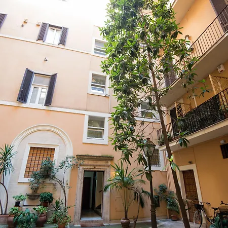 Assunta Domus 4* روما