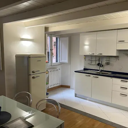 Assunta Domus 4* Roma