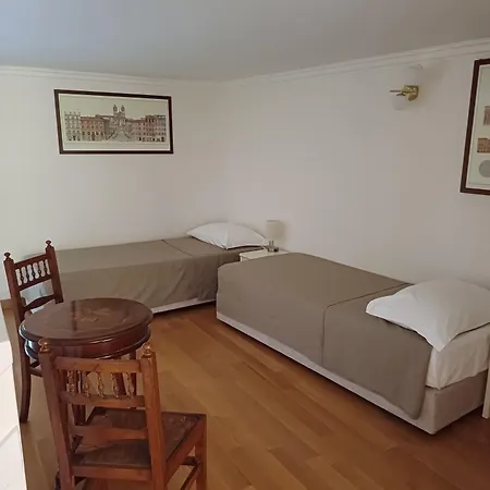 Assunta Domus רומא