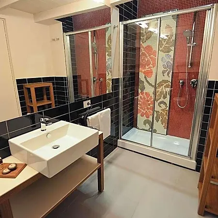 招待所 阿桑塔多莫斯旅馆 4*